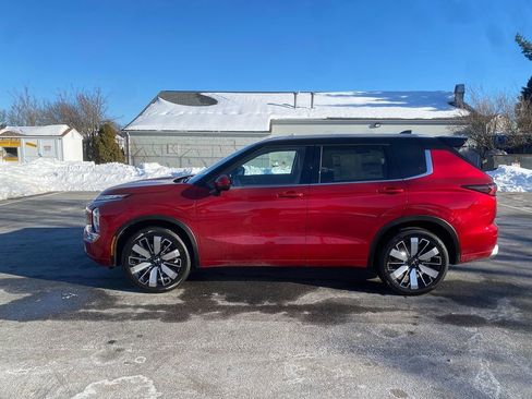 New 2026 Mitsubishi Outlander SEL image 9