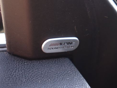 Used 2023 Dodge Charger SXT image 8