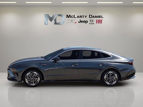 Used 2024 Hyundai Sonata SEL w/ Convenience Package FWD image 3
