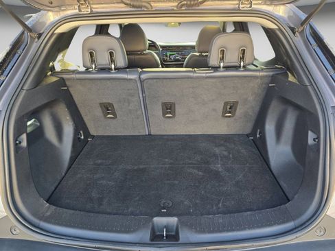 Used 2022 Chevrolet Bolt EUV Premier w/ Launch Edition image 28