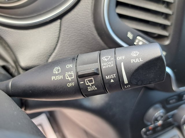 Used 2020 Jeep Cherokee Latitude Plus AWD/4WD image 11
