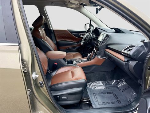 Used 2023 Subaru Forester Touring image 30