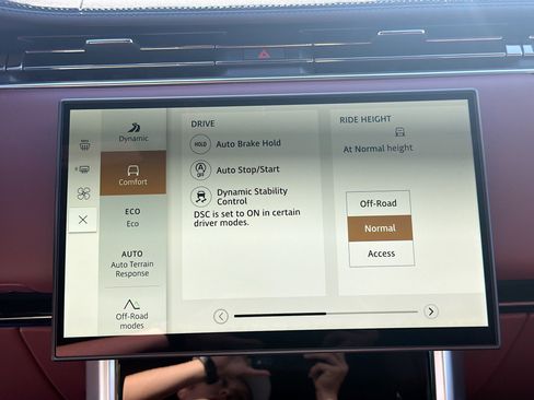 New 2026 Land Rover Range Rover SE image 29