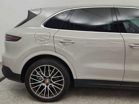 Used 2022 Porsche Cayenne Platinum Edition AWD/4WD image 15