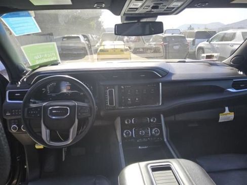 Used 2023 GMC Yukon Denali AWD/4WD image 7