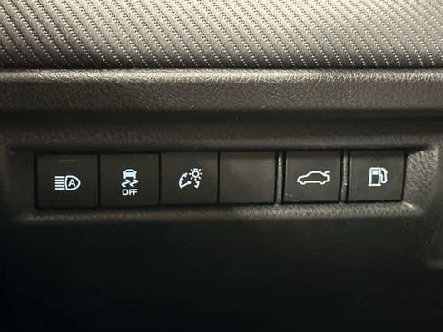 Used 2025 Toyota Camry SE image 19