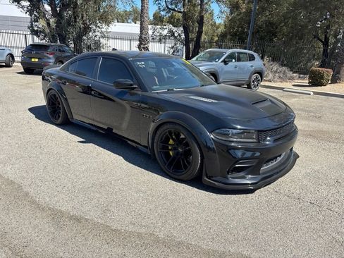 Used 2023 Dodge Charger Scat Pack RWD image 3
