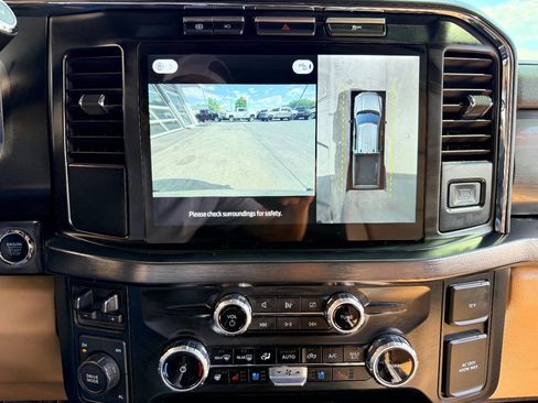 Used 2023 Ford F450 Lariat AWD/4WD image 28