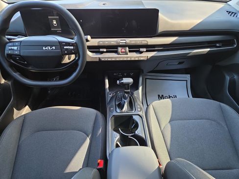 Used 2025 Kia K4 LXS FWD image 9