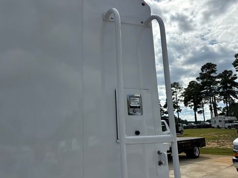 New 2025 Chevrolet Express 3500 w/ Power Convenience Package image 23