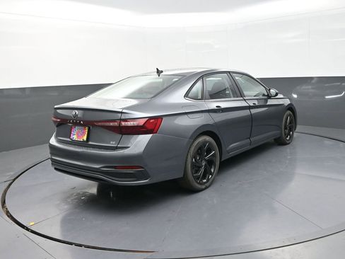 New 2026 Volkswagen Jetta SE image 8