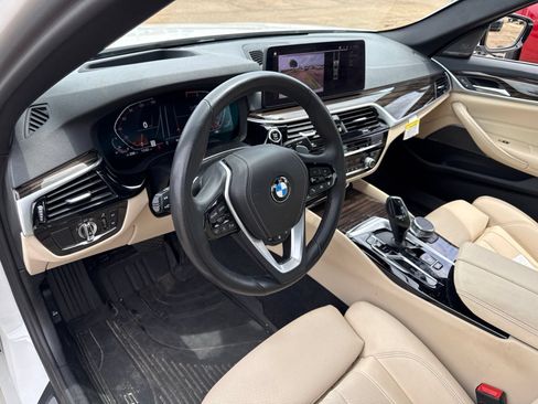 Certified 2023 BMW 530i w/ Premium Package RWD image 15