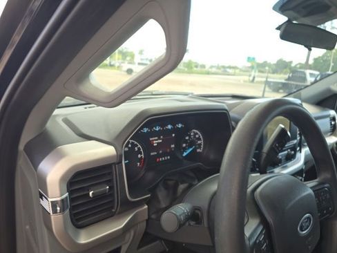 Used 2023 Ford F150 XLT RWD image 9