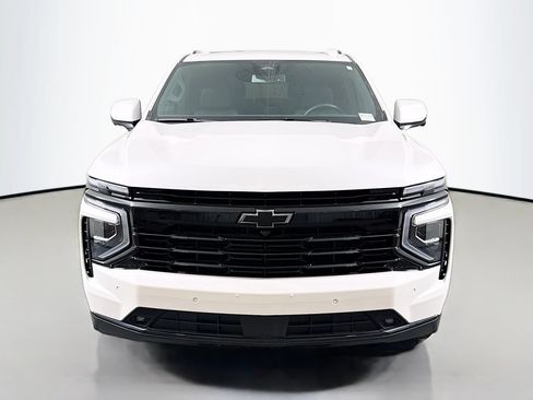 Used 2025 Chevrolet Suburban RST w/ RST Capability Package AWD/4WD image 2