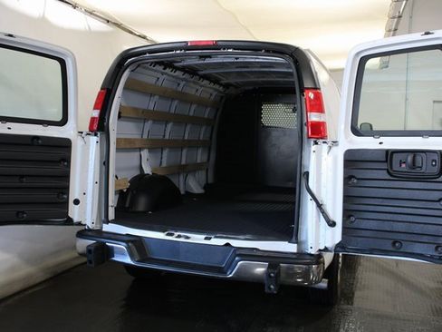 Used 2024 Chevrolet Express 2500 w/ Driver Convenience Package image 27