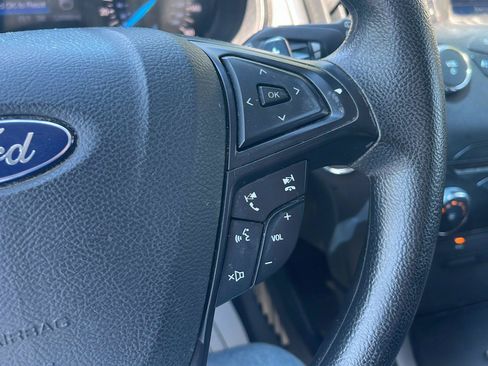 Used 2016 Ford Edge SE FWD image 12