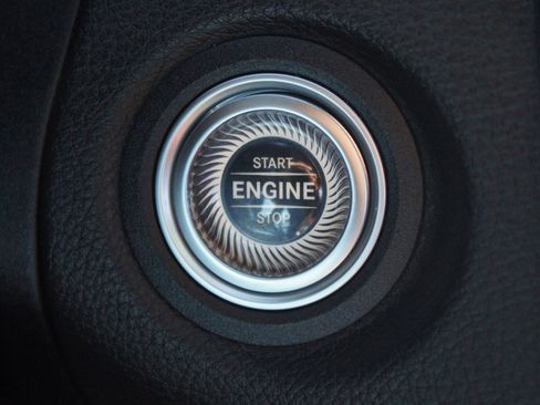 Used 2022 Mercedes-Benz C 300 Coupe image 9