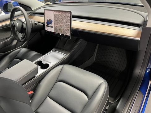 Used 2022 Tesla Model 3 image 21