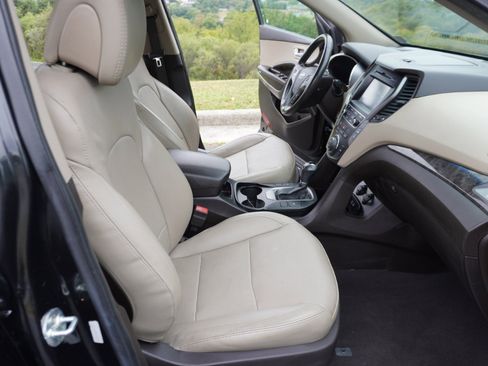 Used 2017 Hyundai Santa Fe Sport image 20