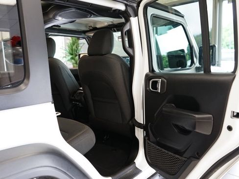Used 2024 Jeep Wrangler Unlimited Sport AWD/4WD image 47