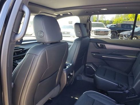 New 2026 Buick Enclave Sport Touring w/ Power Package FWD image 10