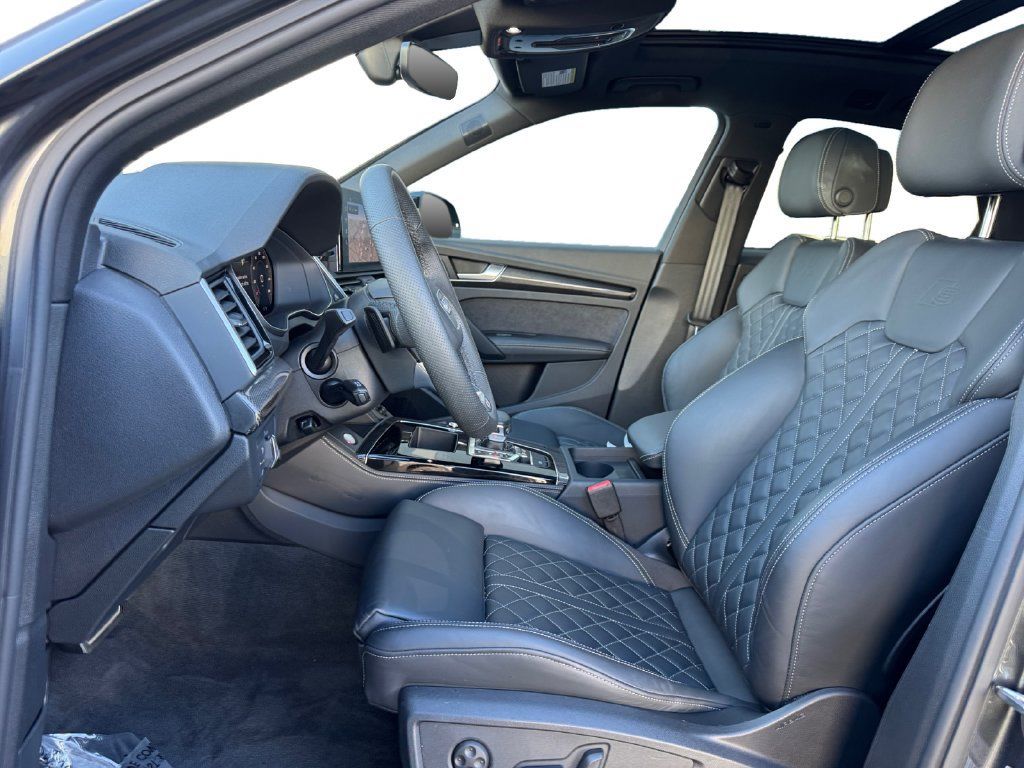 Used 2025 Audi SQ5 Premium Plus AWD/4WD image 10