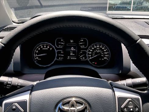 Used 2020 Toyota Tundra Limited w/ Limited Premium Package AWD/4WD image 26