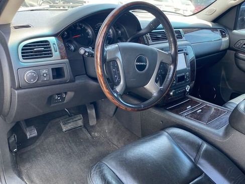 Used 2012 GMC Yukon Denali AWD/4WD image 5