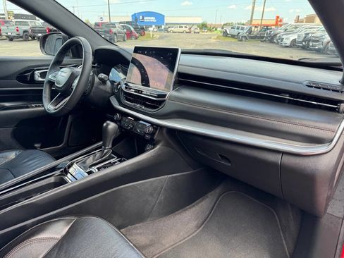 Used 2023 Jeep Compass Limited image 55