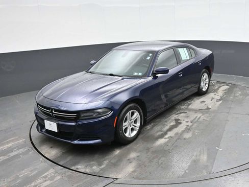 Used 2016 Dodge Charger SE image 16