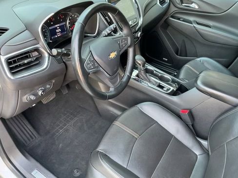 Used 2023 Chevrolet Equinox Premier AWD/4WD image 12