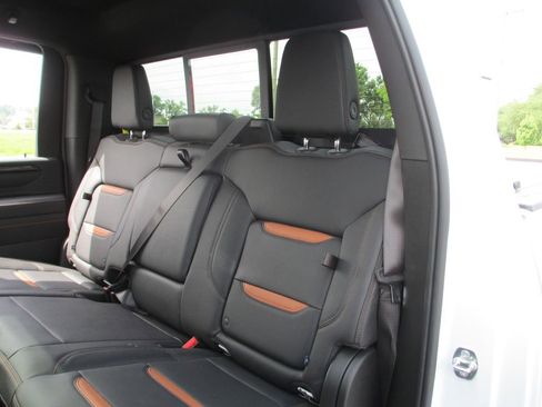 Used 2026 GMC Sierra 2500 AT4 w/ AT4 Premium Plus Package AWD/4WD image 25