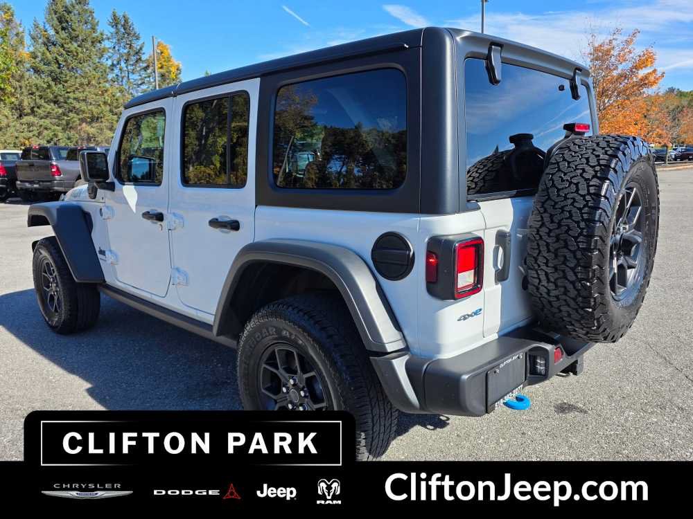 Used 2024 Jeep Wrangler Unlimited AWD/4WD image 6