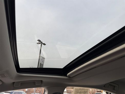 Used 2019 Lexus ES 300h w/ Luxury Package image 35