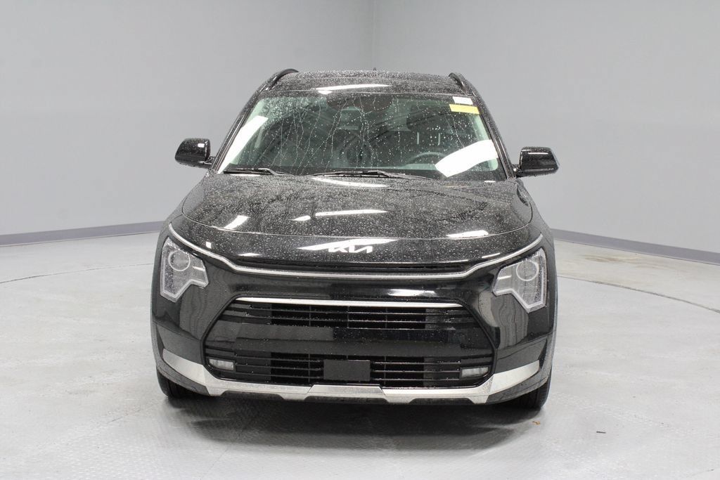 Used 2025 Kia Niro EX Touring FWD image 8