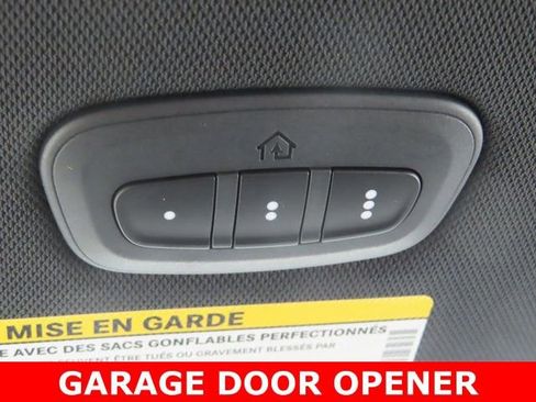 New 2026 Chrysler Pacifica Limited w/ S Appearance Package FWD image 36