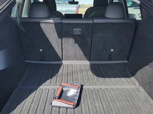 Used 2021 Tesla Model Y Performance image 18