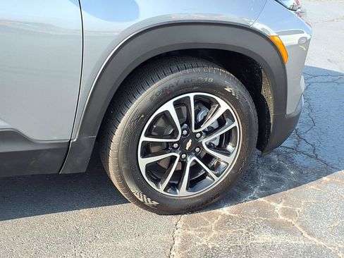 Used 2025 Chevrolet TrailBlazer LT FWD image 26