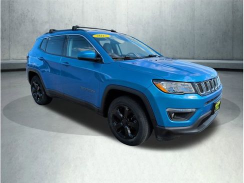 Used 2017 Jeep Compass Latitude AWD/4WD image 8