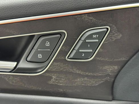 Certified 2023 Audi Q8 Premium Plus image 24