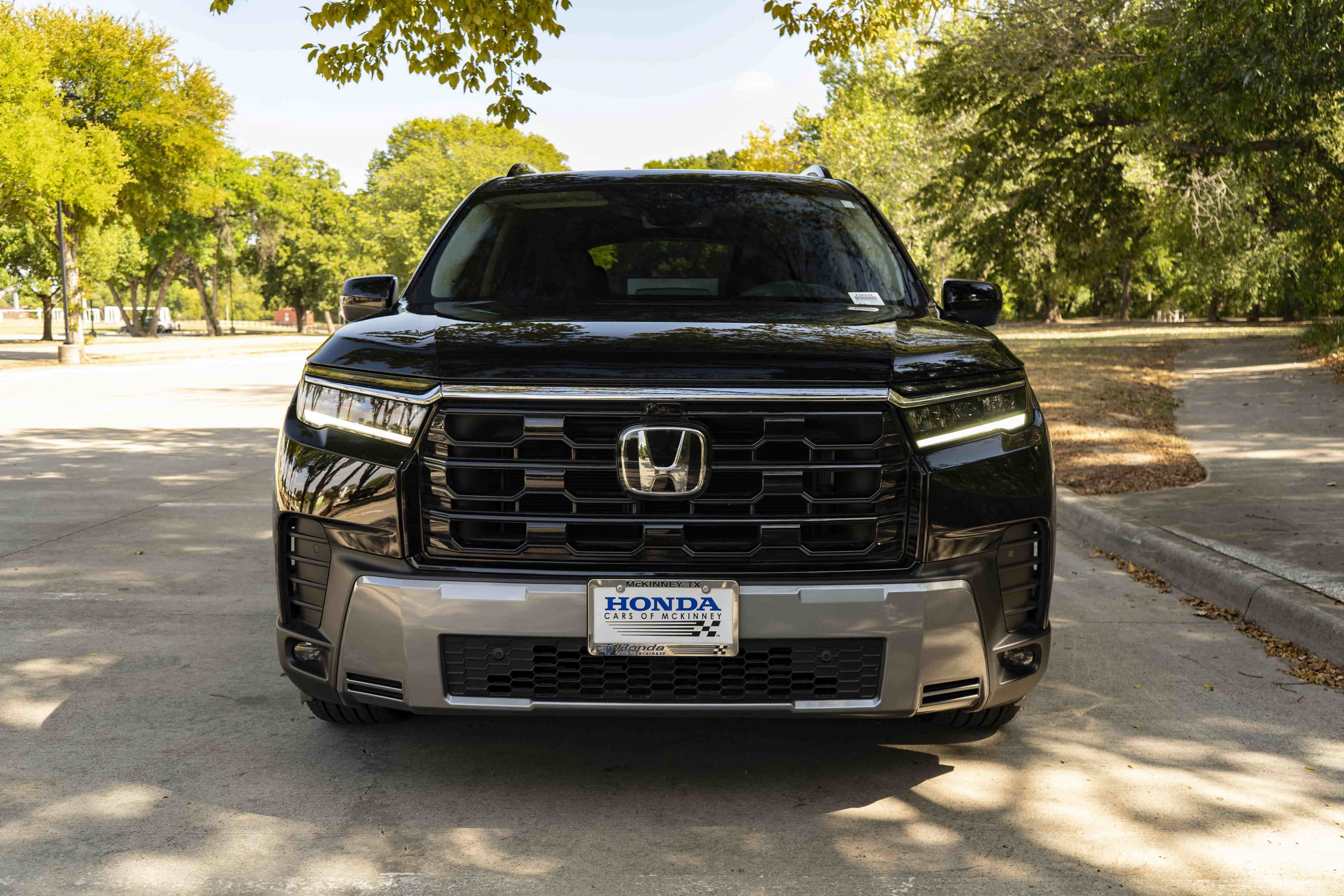 Used 2026 Honda Pilot Elite image 3