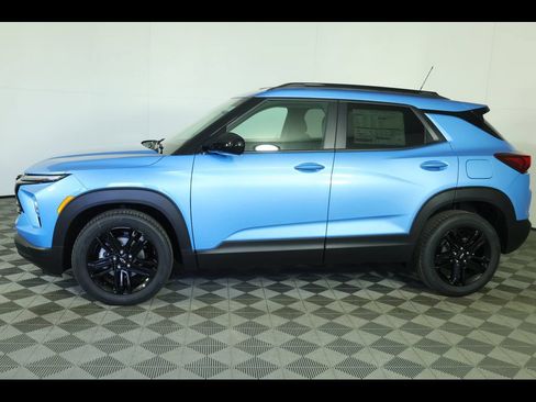 New 2026 Chevrolet TrailBlazer LT w/ Midnight Edition FWD image 10