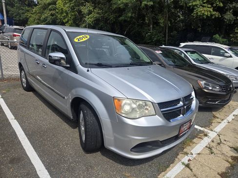 Used 2012 Dodge Grand Caravan American Value Package FWD image 3