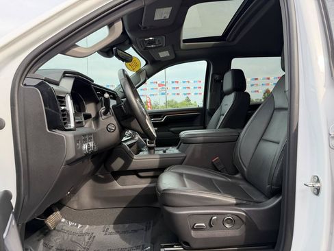 Used 2024 GMC Sierra 1500 Denali w/ Technology Package AWD/4WD image 17