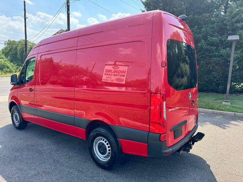 Used 2024 Mercedes-Benz Sprinter 2500 image 8