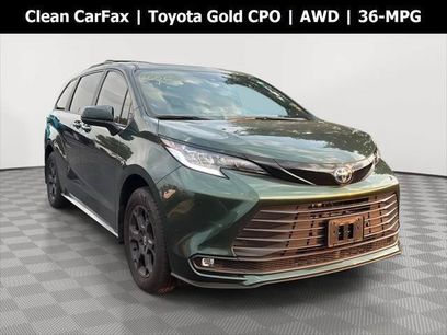 Certified 2025 Toyota Sienna XLE Woodland Edition