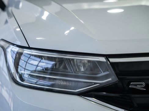 Used 2024 Volkswagen Tiguan SE R-Line FWD image 12