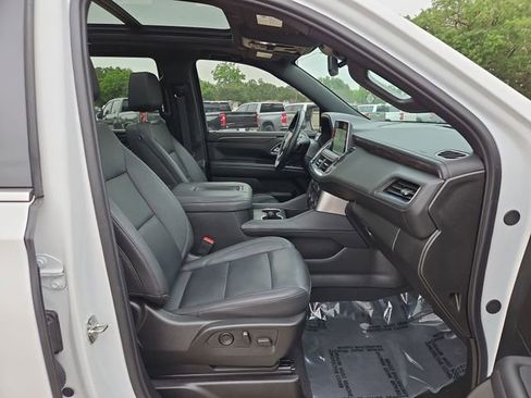 Used 2024 Chevrolet Tahoe LT w/ LT Signature Package RWD image 30