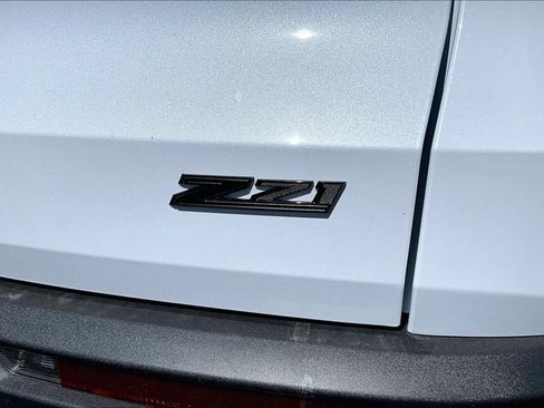 New 2026 Chevrolet Traverse Z71 w/ Enhanced Driving Package AWD/4WD image 11