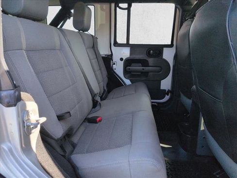 Used 2009 Jeep Wrangler Unlimited Rubicon w/ Trailer Tow Group image 17